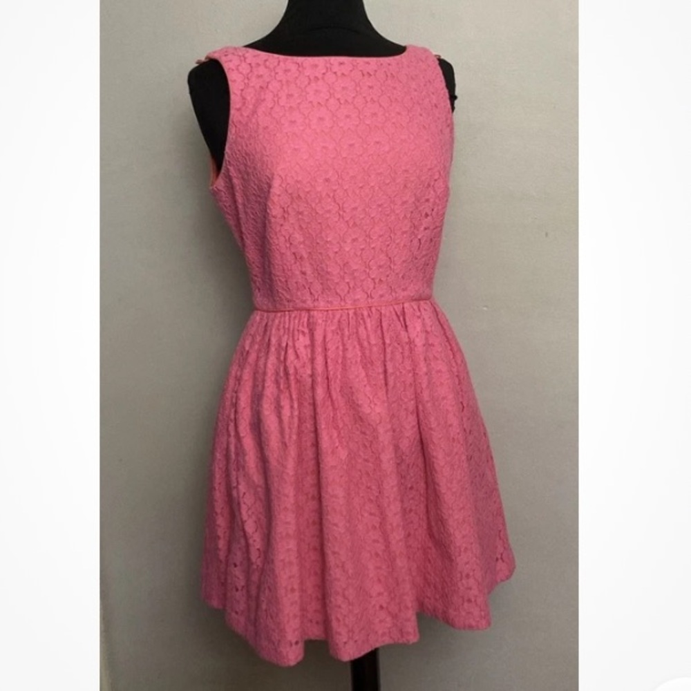 9-8 Lilly Pulitzer Pink lace Dress 8 10 Open Fit Flare
